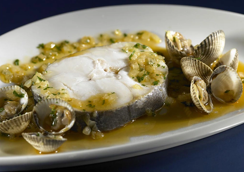 Merluza Austral con Salsa de Berberechos